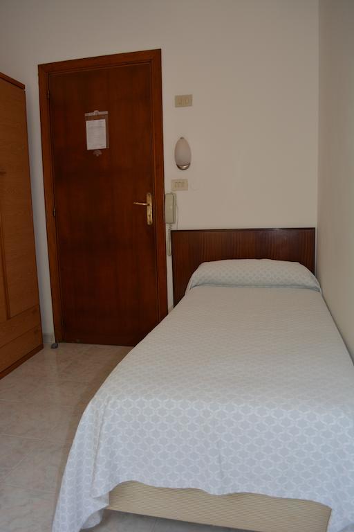 Hotel Maronti Barano dʼIschia Camera foto
